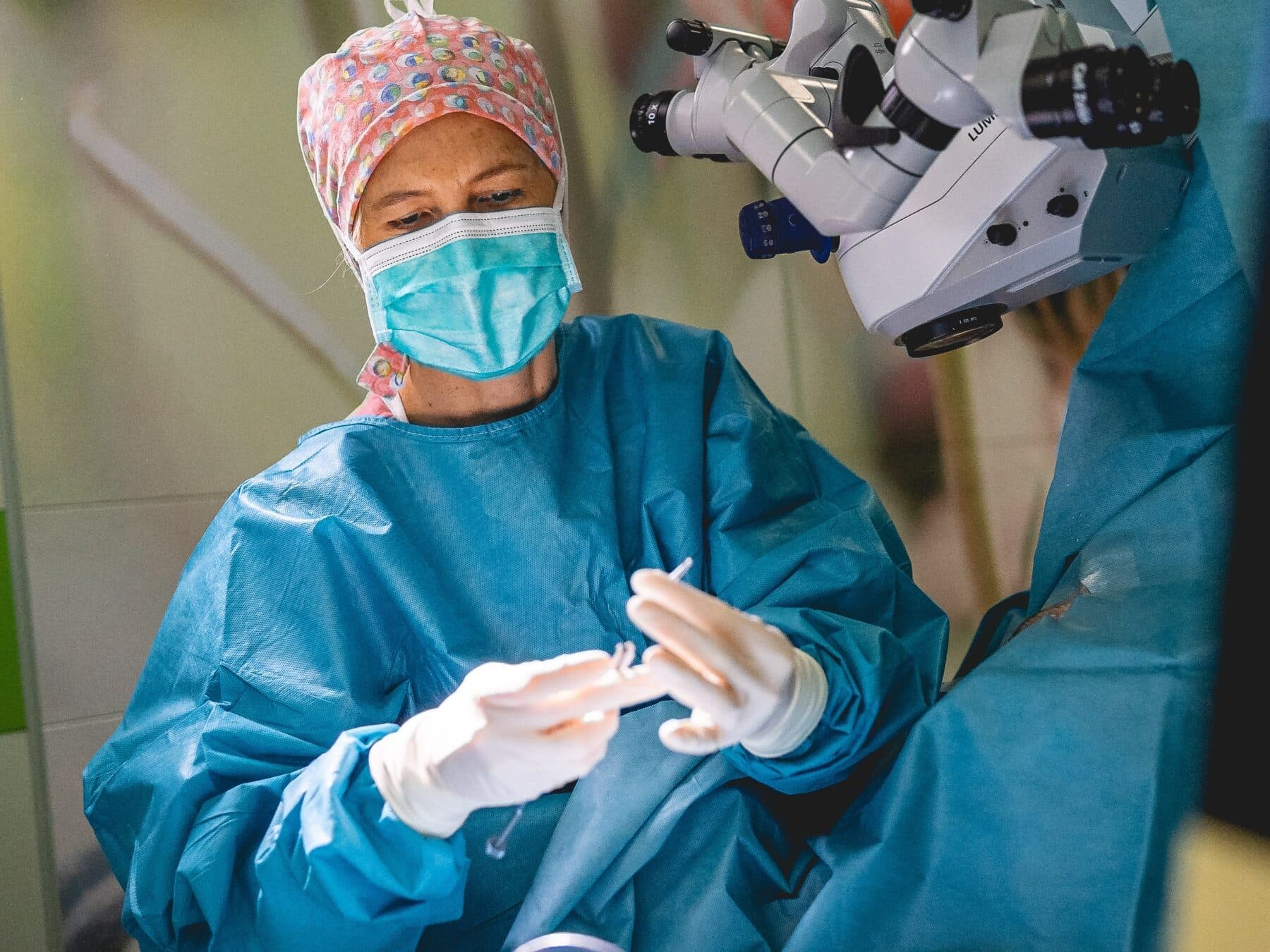 En pacient, dve očesni težavi in ena nepričakovana odločitev